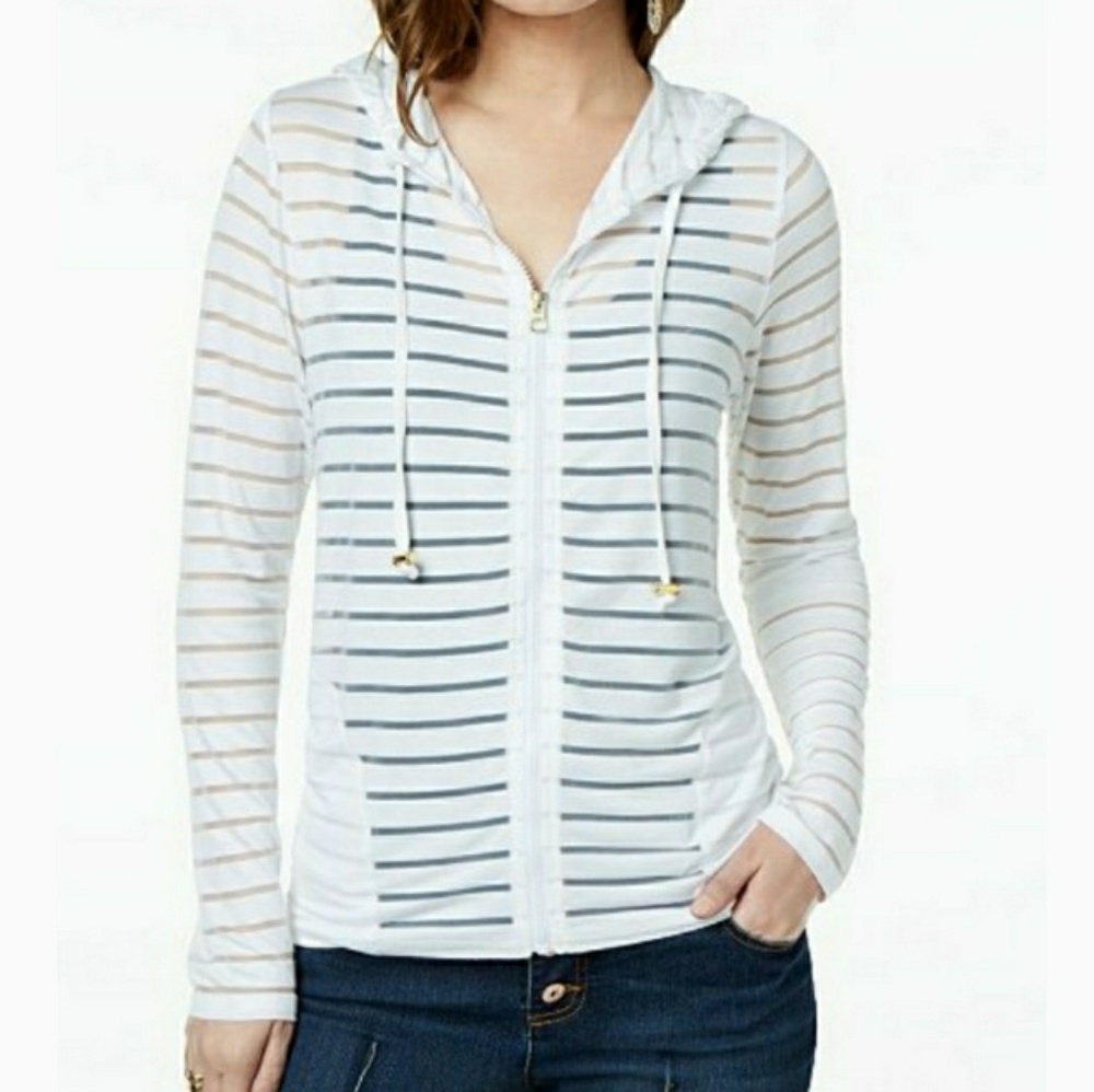 🆕⭐White active zipup hoodie⭐